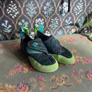 Black Diamond green and teal climbing shoes, big kid size 4